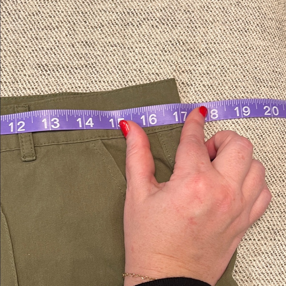Stylish Green Cargo Pants‎ - Picture 4 of 6
